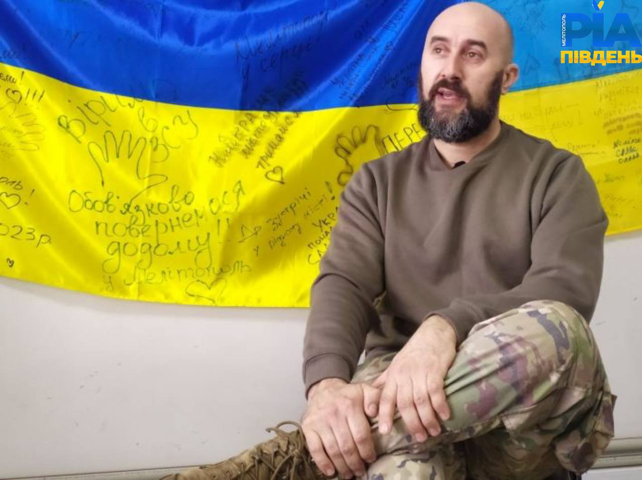 Он добровольно з первых дней вторжения рф встал на защиту Украины. 2